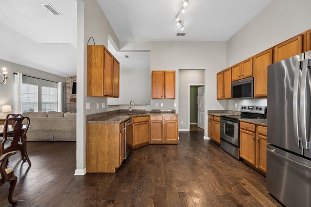 1015 Achiever Cir, Spring Hill, TN 37174