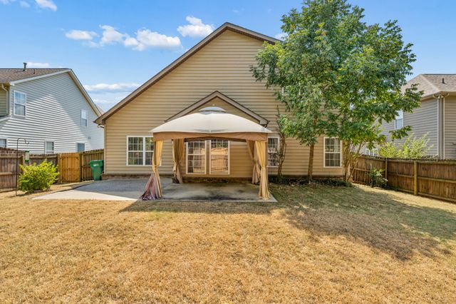 1015 Achiever Cir, Spring Hill, TN 37174