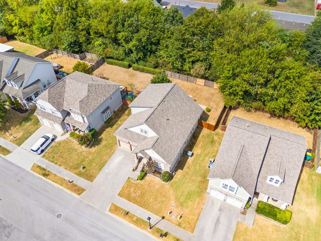 1015 Achiever Cir, Spring Hill, TN 37174