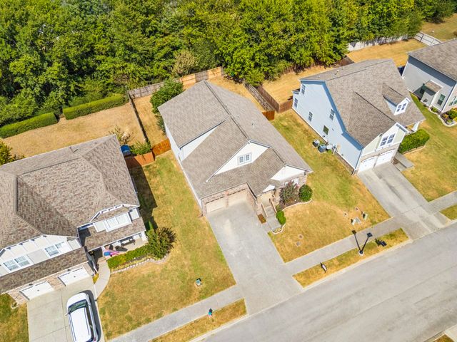 1015 Achiever Cir, Spring Hill, TN 37174