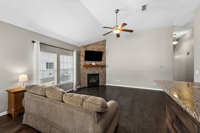 1015 Achiever Cir, Spring Hill, TN 37174