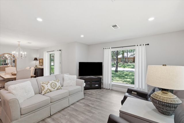 12 Timbergreen Circle, Denton, TX 76205
