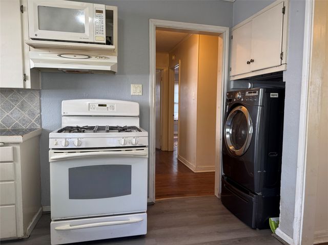 415 W Taylor Street, Sherman, TX 75092