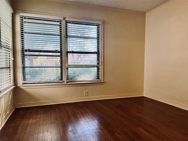 415 W Taylor Street, Sherman, TX 75092