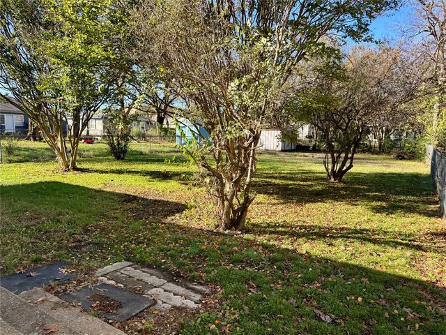 415 W Taylor Street, Sherman, TX 75092