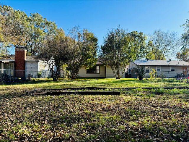 415 W Taylor Street, Sherman, TX 75092
