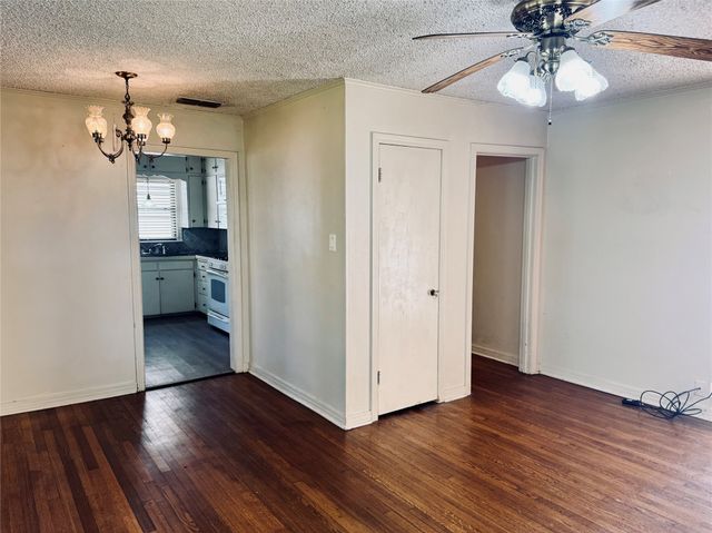 415 W Taylor Street, Sherman, TX 75092