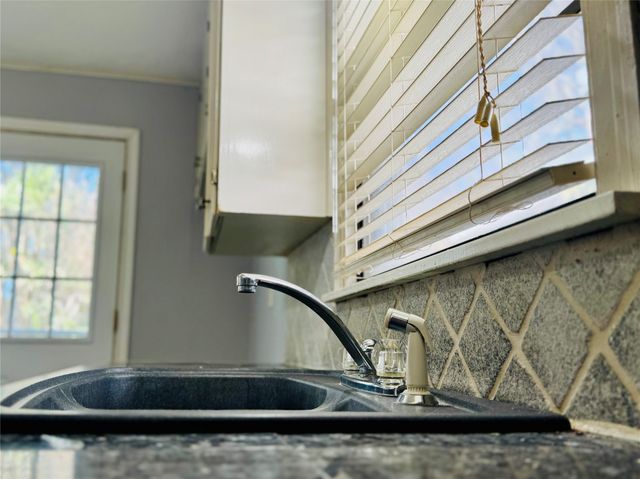 415 W Taylor Street, Sherman, TX 75092