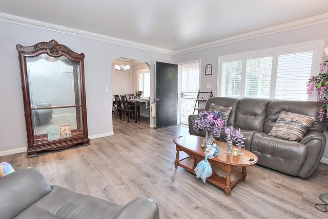 5636 James Way, Sacramento, CA 95822