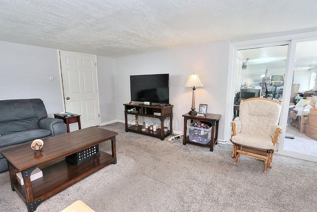 5636 James Way, Sacramento, CA 95822