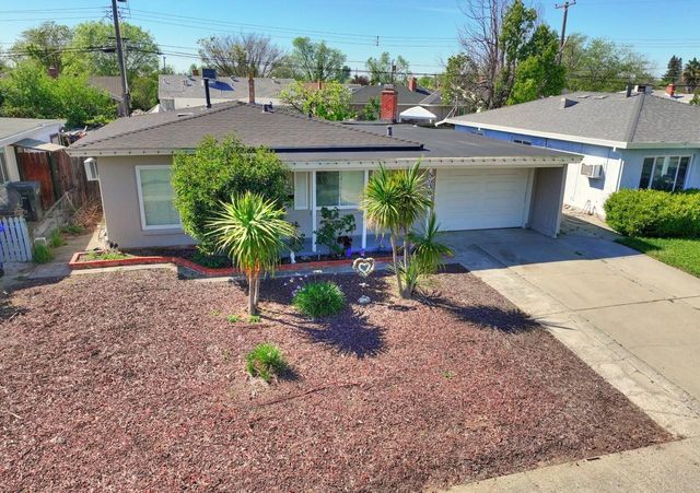 5636 James Way, Sacramento, CA 95822