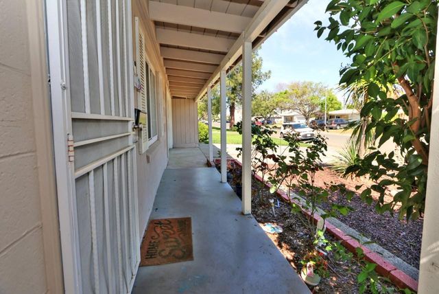 5636 James Way, Sacramento, CA 95822