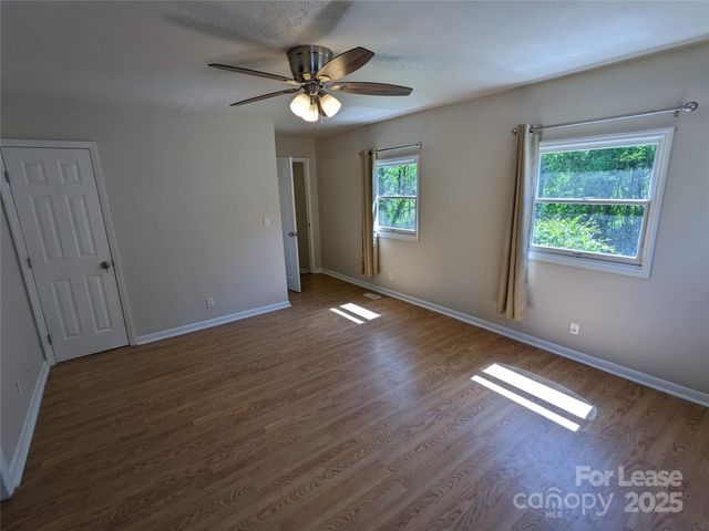 25.5 Woodrow Avenue, Asheville, NC 28801