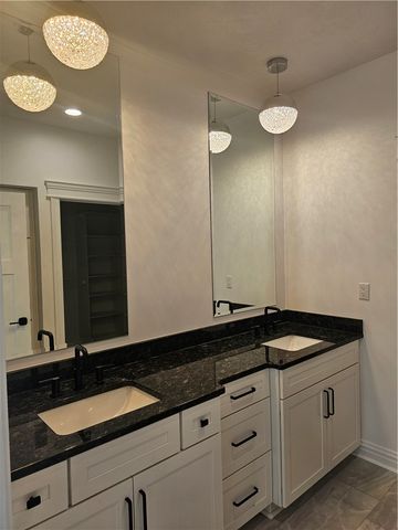 812 10th St, New Stanton, PA 15697