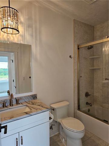 812 10th St, New Stanton, PA 15697