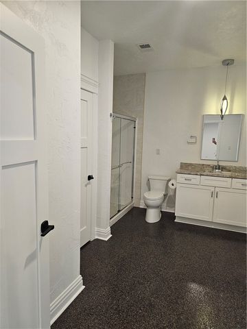 812 10th St, New Stanton, PA 15697