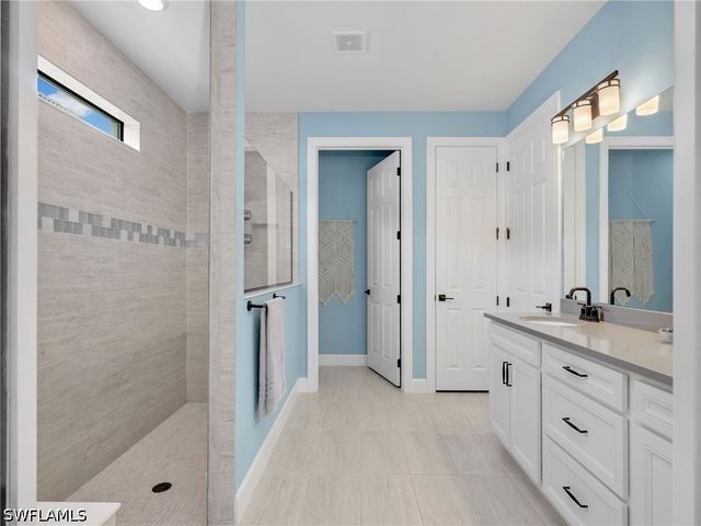 9487 Greyhawk TRL, Naples, FL 34120