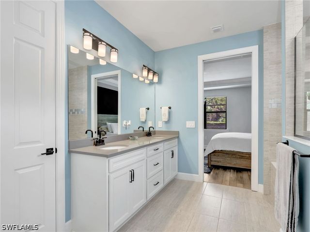 9487 Greyhawk TRL, Naples, FL 34120