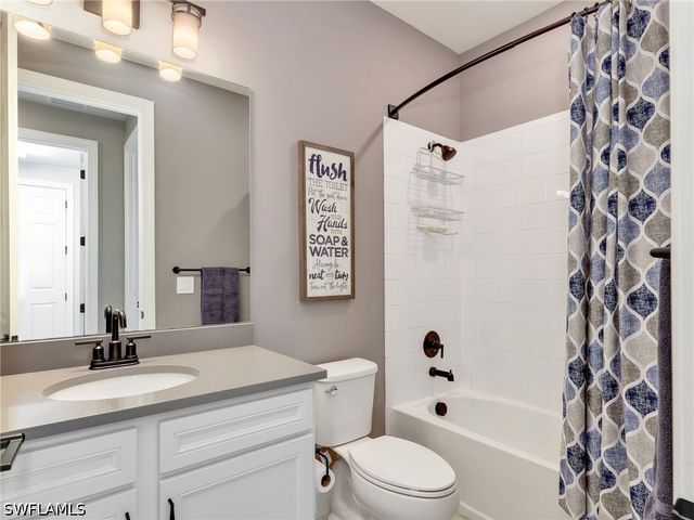 9487 Greyhawk TRL, Naples, FL 34120