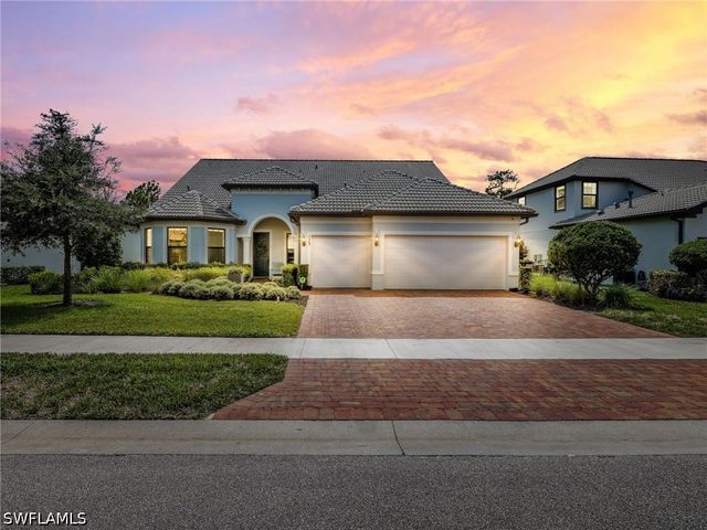 9487 Greyhawk TRL, Naples, FL 34120