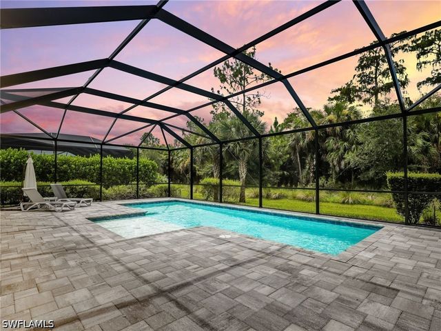 9487 Greyhawk TRL, Naples, FL 34120