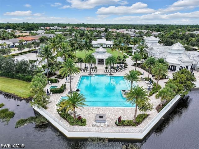9487 Greyhawk TRL, Naples, FL 34120