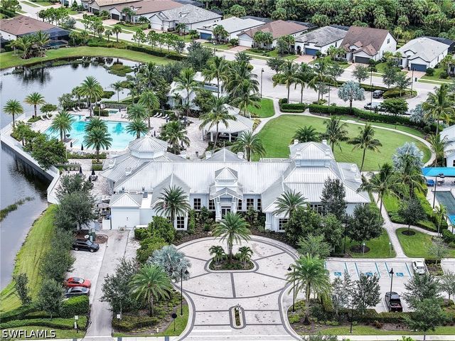 9487 Greyhawk TRL, Naples, FL 34120