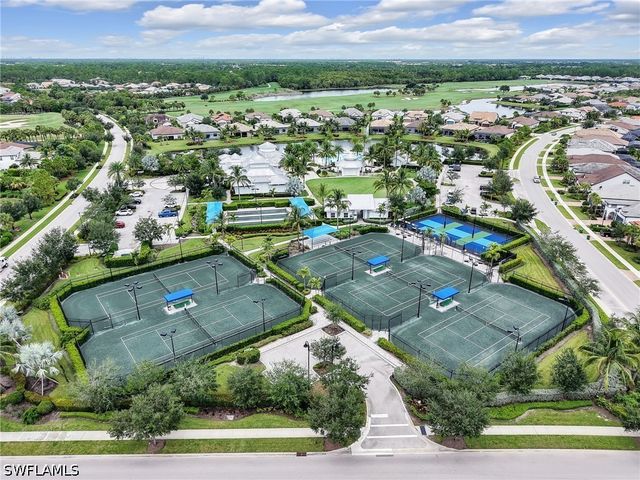 9487 Greyhawk TRL, Naples, FL 34120