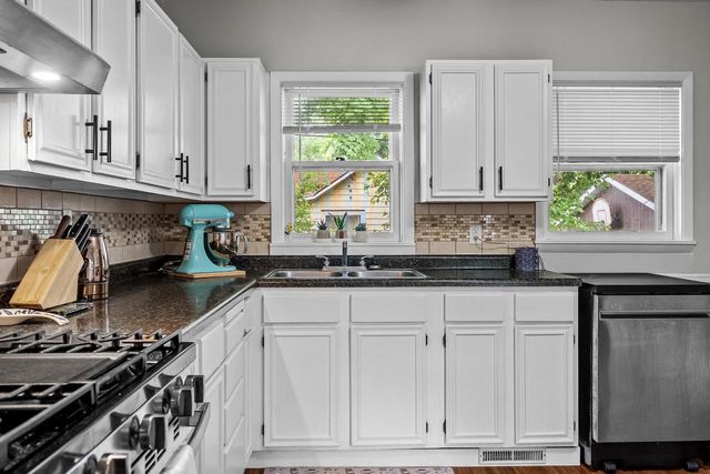 611 Monroe STREET, Onalaska, WI 54650