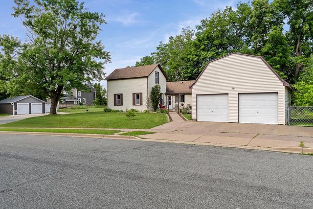 611 Monroe STREET, Onalaska, WI 54650