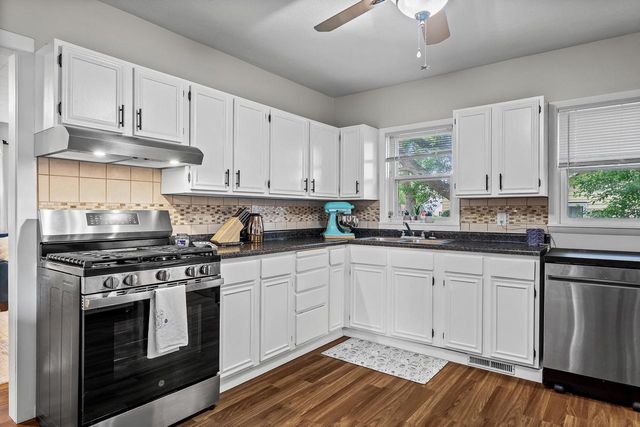 611 Monroe STREET, Onalaska, WI 54650