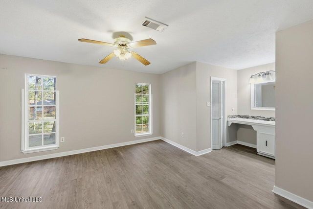 1264 Woodfield Drive, Jackson, MS 39211