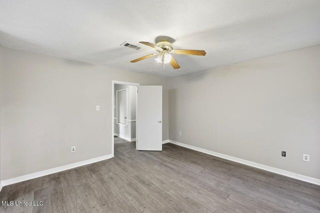 1264 Woodfield Drive, Jackson, MS 39211