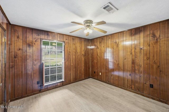 1264 Woodfield Drive, Jackson, MS 39211