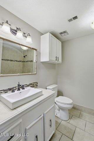 1264 Woodfield Drive, Jackson, MS 39211