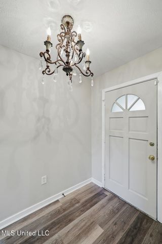 1264 Woodfield Drive, Jackson, MS 39211