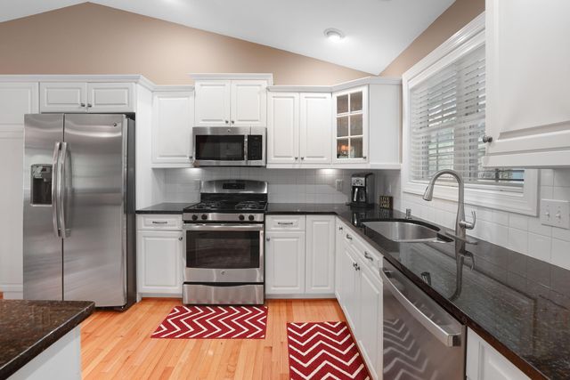112 Creeden DR, Moneta, VA 24121