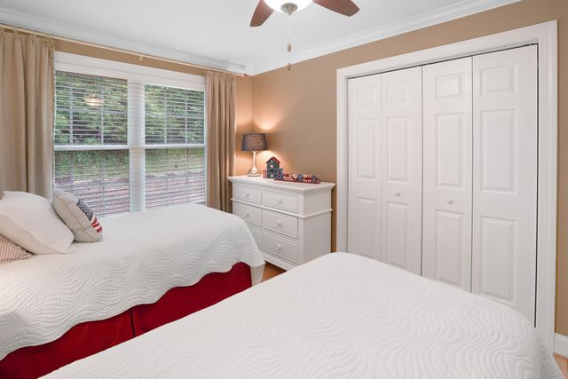112 Creeden DR, Moneta, VA 24121