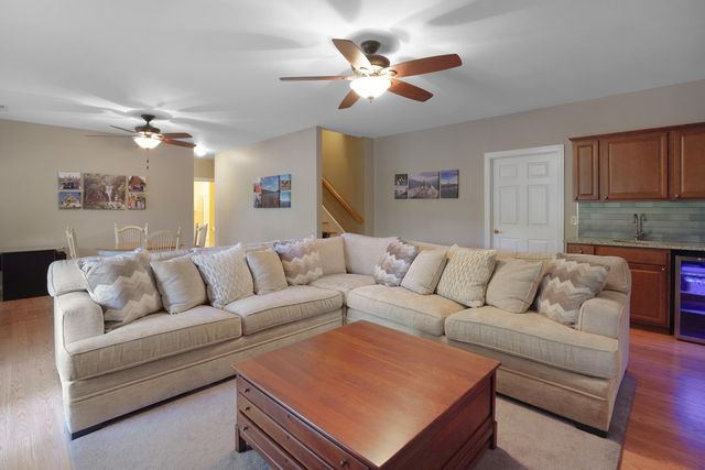 112 Creeden DR, Moneta, VA 24121