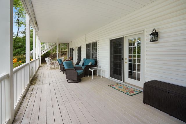 112 Creeden DR, Moneta, VA 24121