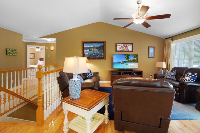 112 Creeden DR, Moneta, VA 24121