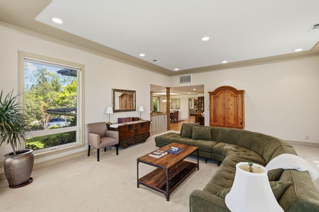 903 Pinecrest Terrace, Ashland, OR 97520