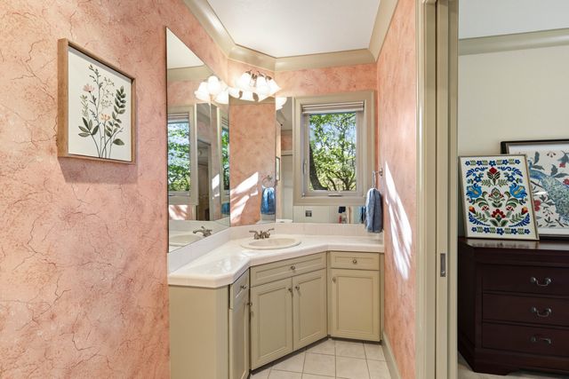 903 Pinecrest Terrace, Ashland, OR 97520