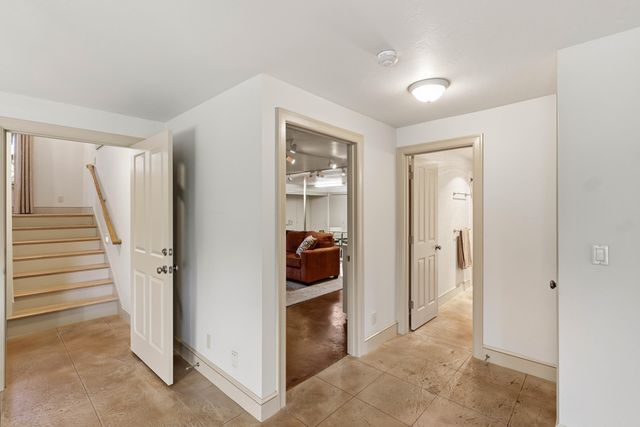 903 Pinecrest Terrace, Ashland, OR 97520