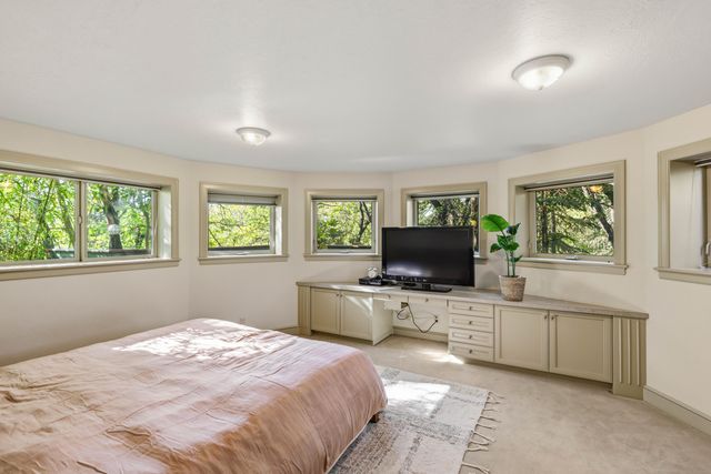 903 Pinecrest Terrace, Ashland, OR 97520