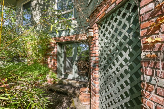 903 Pinecrest Terrace, Ashland, OR 97520