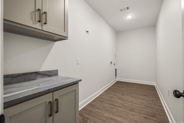 1304 E Maryland Avenue, Sherwood, AR 72120