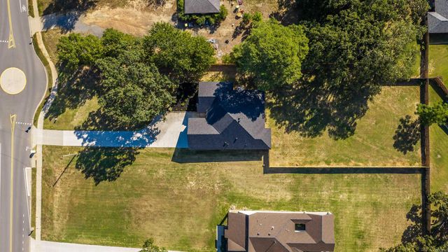 1304 E Maryland Avenue, Sherwood, AR 72120