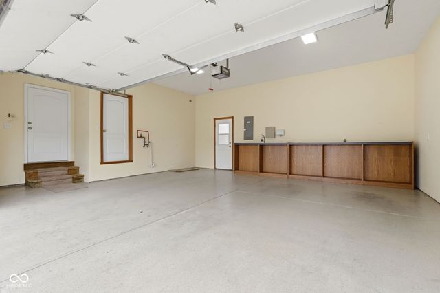 7215 Lockford Walk N, Avon, IN 46123