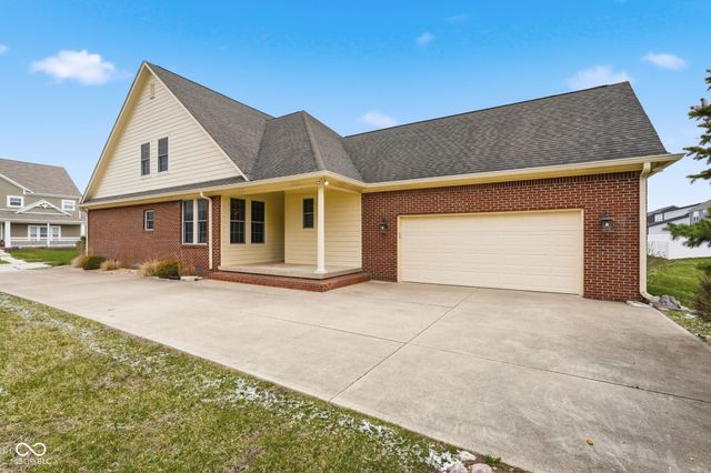 7215 Lockford Walk N, Avon, IN 46123